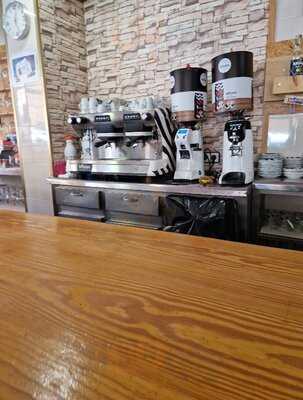 Cafetería-bar Pontiente.