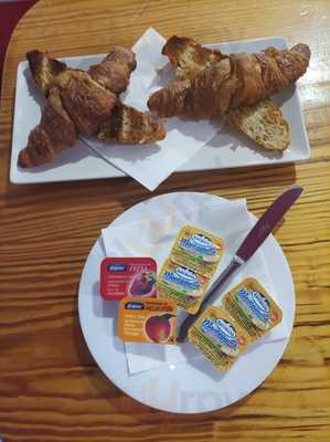 Cafetería-bar Pontiente.