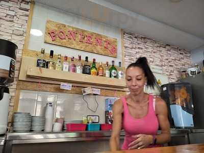 Cafetería-bar Pontiente.