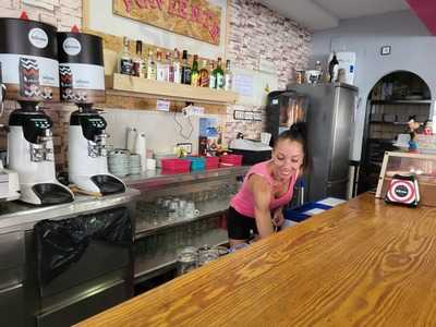 Cafetería-bar Pontiente.