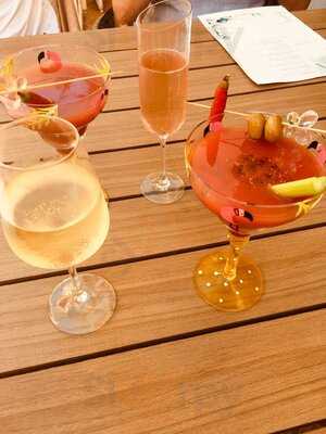 V&a Brunch & Lobster Bar