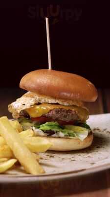 Mosty Restaurant And Lounge