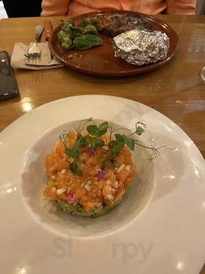 Anita Vinos Y Cocina