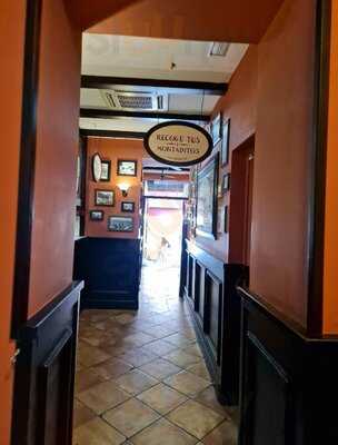 CervecerÍa 100 Montaditos.