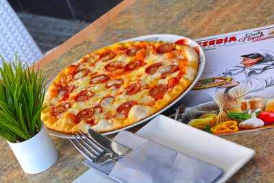 Canta Napoli Pizzeria