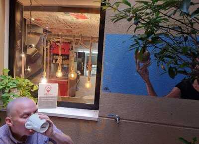 Ibis Hotel Centro Bar.