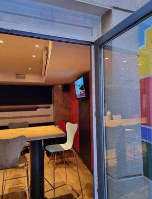 Ibis Hotel Centro Bar.