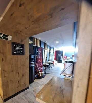 Ibis Hotel Centro Bar.