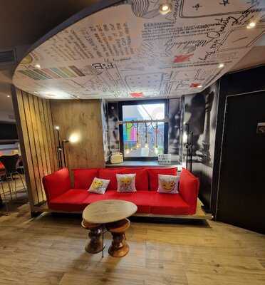 Ibis Hotel Centro Bar.