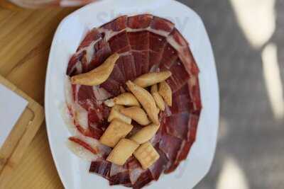 Chiqueros Cervezas-vinos & Tapas