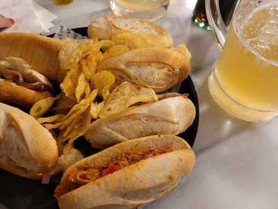 CervecerÍa 100 Montaditos.