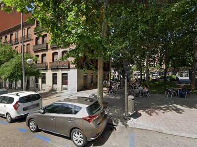 CervecerÍa 100 Montaditos.