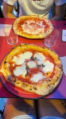 Pizzeria Napoletana La Piccolina