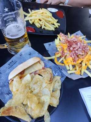 CervecerÍa 100 Montaditos.