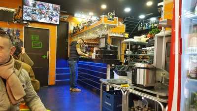 The One Cafe Bar Lounge