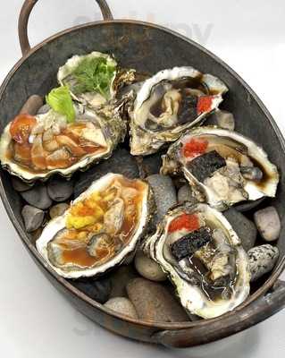 Six Oysters Bar