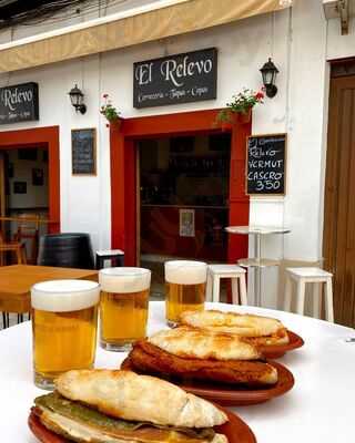 El Relevo Bar