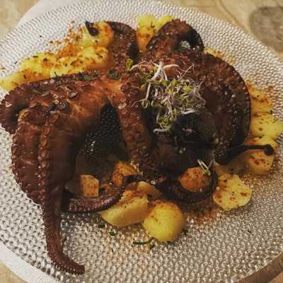 La Cuarta Luna - Gastrobar