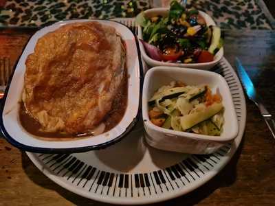 Moochers Fuengirola Bar And Grill