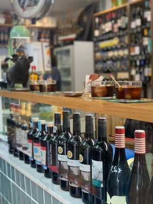 Don Pere Ultramarinos