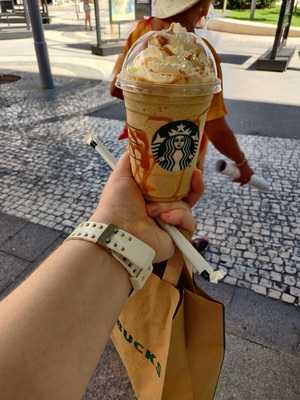 Starbucks, Plaza De La Hispanidad