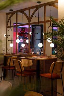 Santa Monica Restaurant Correo Viejo