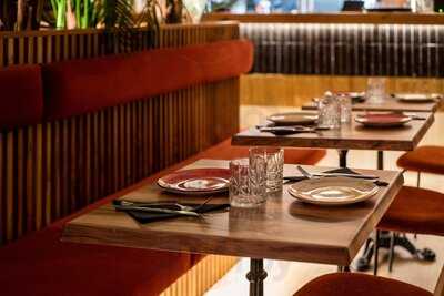 Santa Monica Restaurant Correo Viejo