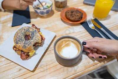 Kaffeina Brunch & Specialty - El Carmen