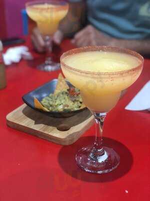 Los Cuates Tequileros