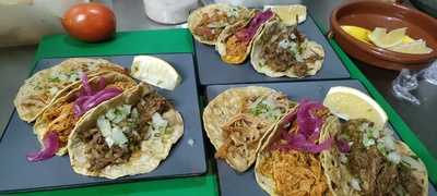 Los Cuates Tequileros