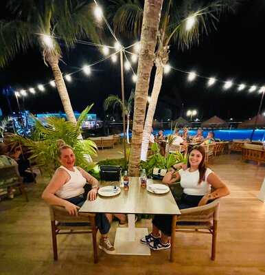 Oasis Grill & Asian Cuisine