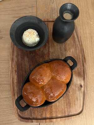 El Sótano By Folies