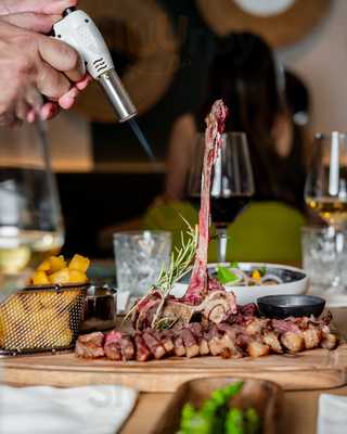 El Sótano By Folies