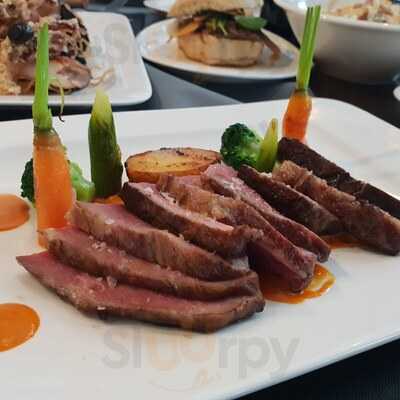 Karoma - Resto Bar Café