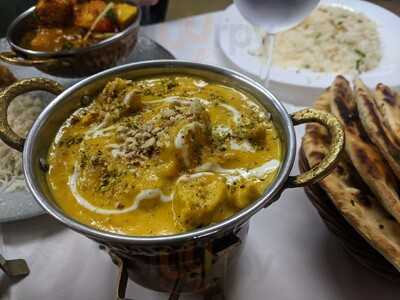 Royal Tandoori Indian Restaurant