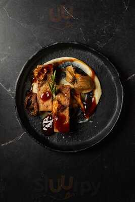 Aura Lounge Restaurant