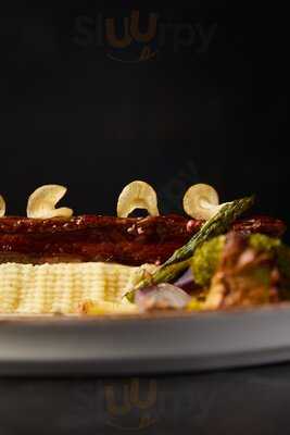 Aura Lounge Restaurant