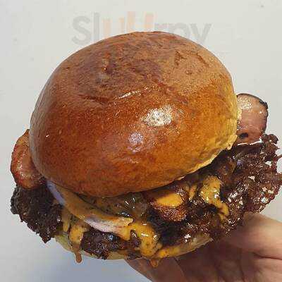 Tremendus Burger Bar