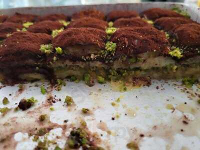 Back-lavaa Baklava