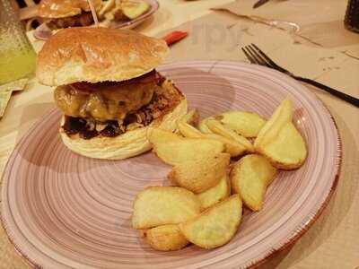 Ukelele Poke & Burger Valencia