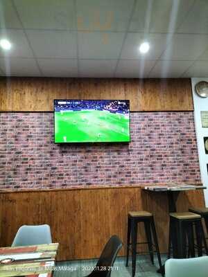 Diddlys Irish Cafe Bar