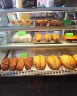 Panadería Y Pastelería Saresan