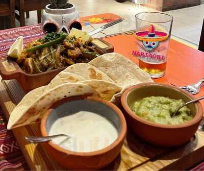 Mariachi Mexican Food