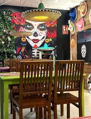 Mariachi Mexican Food