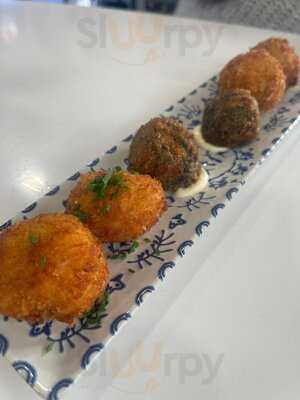 Mucho Gusto Restobar