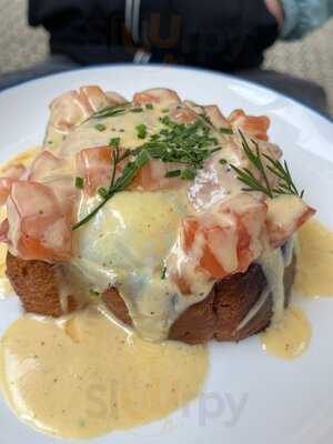 Somos- Coffee & Bakery