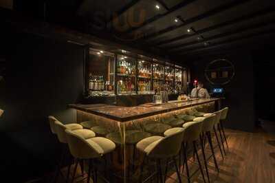 Número Tres Cocktail Bar