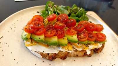 Decent - Cafe & Brunch