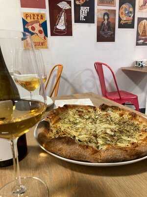 BistrÓ Pizza & Pan Artesanal