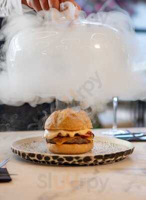 Condumio Gastrobar & Cocktail